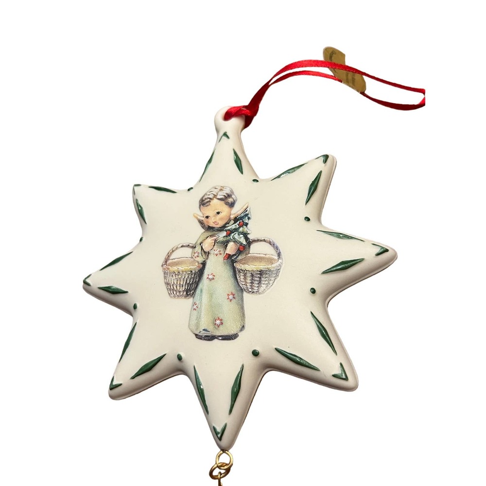 M I Hummel/Danbury Mint Annual Ornament 2009
